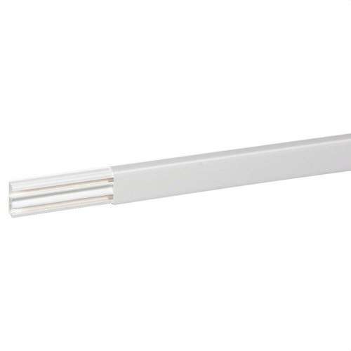 Kabelkanal 40x16mm med 1 skillevæg DLPLUS med reference 030021 fra mærket LEGRAND
