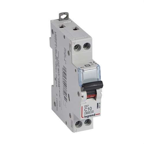 Magnetotermisk DX3 1P+N 10A Kurve C 6/10kA med reference 407726 fra mærket LEGRAND