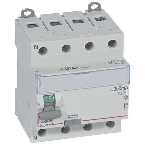Differential DX³ 4P 400V 40A Kurve AC 300mA 4 moduler med reference 411668 fra mærket LEGRAND