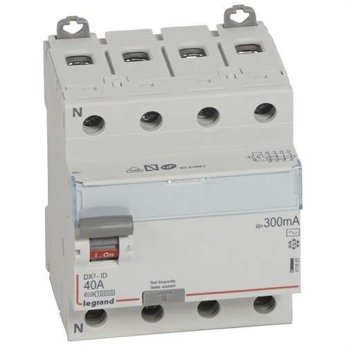 DX3 4P 40A 300mA AC Klasse Differentiel med reference 411665 fra mærket LEGRAND
